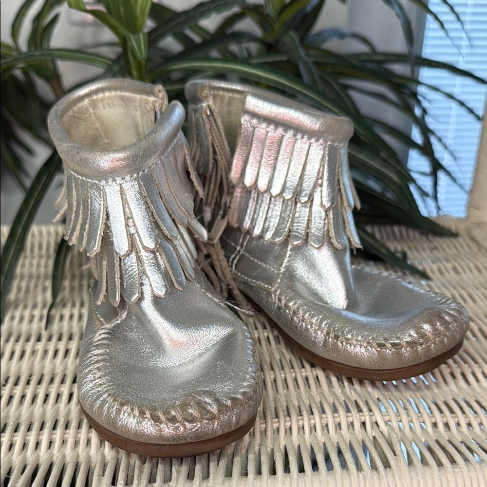 Minnetonka Girl’s Silver Fringe Ankle Boots